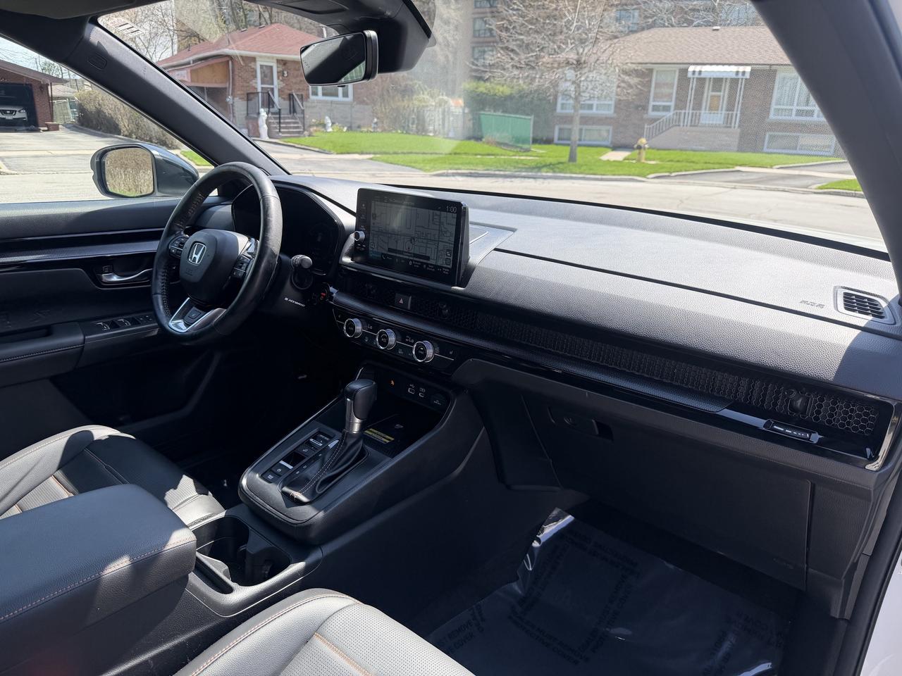 2023 Honda CR-V Hybrid Touring AWD Photo