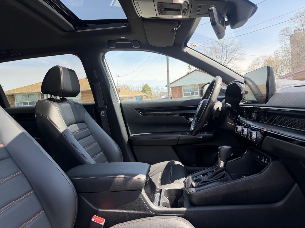 2023 Honda CR-V Hybrid Touring AWD Photo