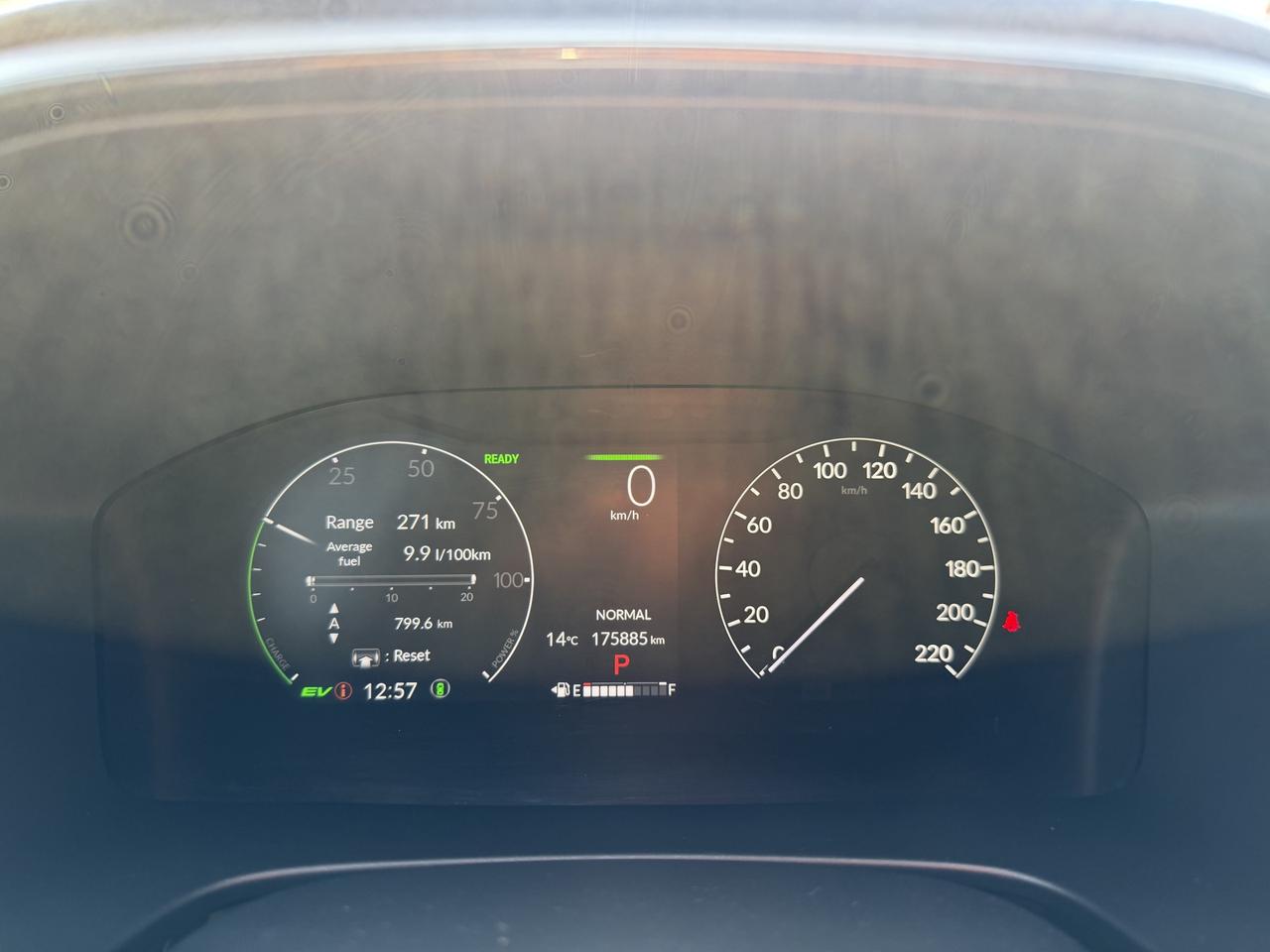 2023 Honda CR-V Hybrid Touring AWD Photo
