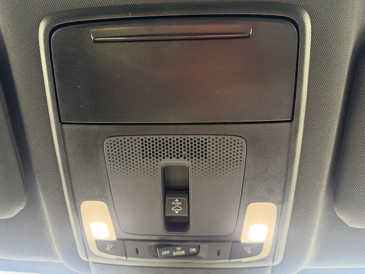 2023 Honda CR-V Hybrid Touring AWD Photo