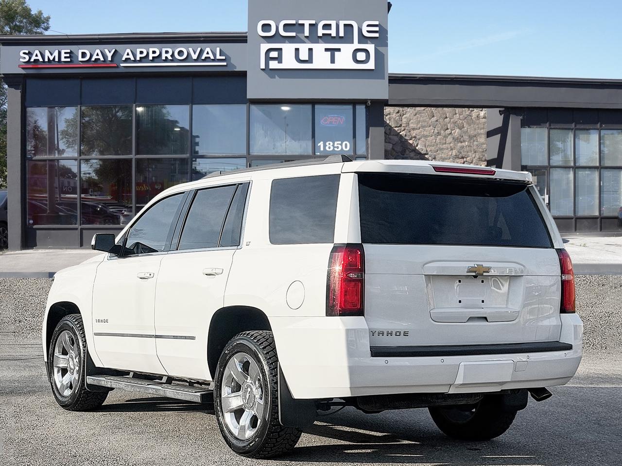 2017 Chevrolet Tahoe 4WD 4dr LT Photo3