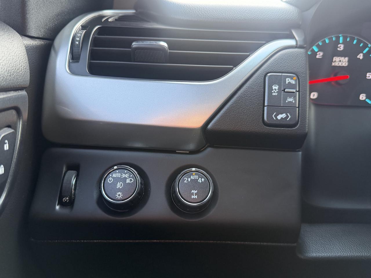 2017 Chevrolet Tahoe 4WD 4dr LT Photo