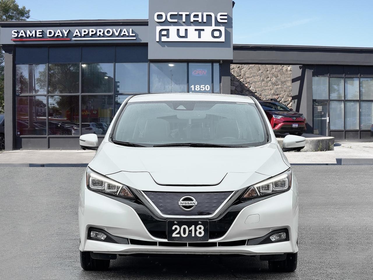 2018 Nissan Leaf SL Hatchback Photo