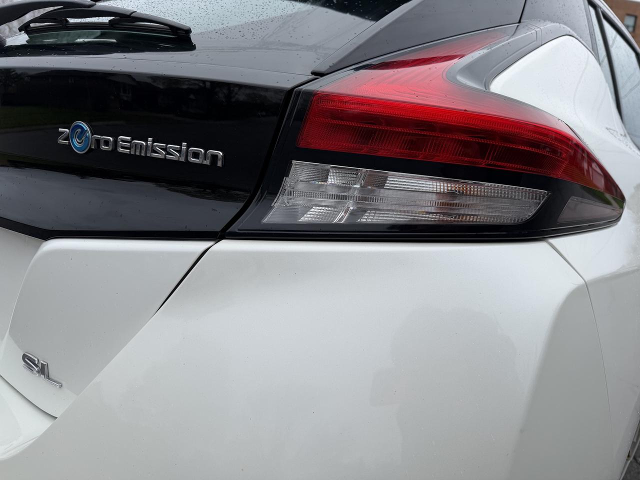 2018 Nissan Leaf SL Hatchback Photo