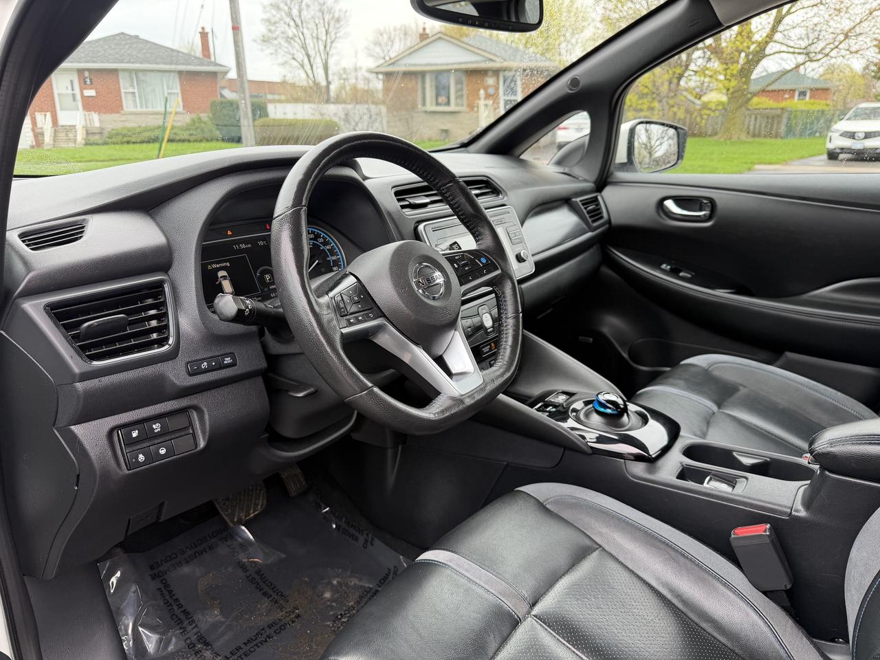 2018 Nissan Leaf SL Hatchback Photo