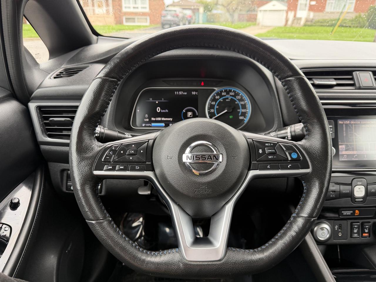 2018 Nissan Leaf SL Hatchback Photo