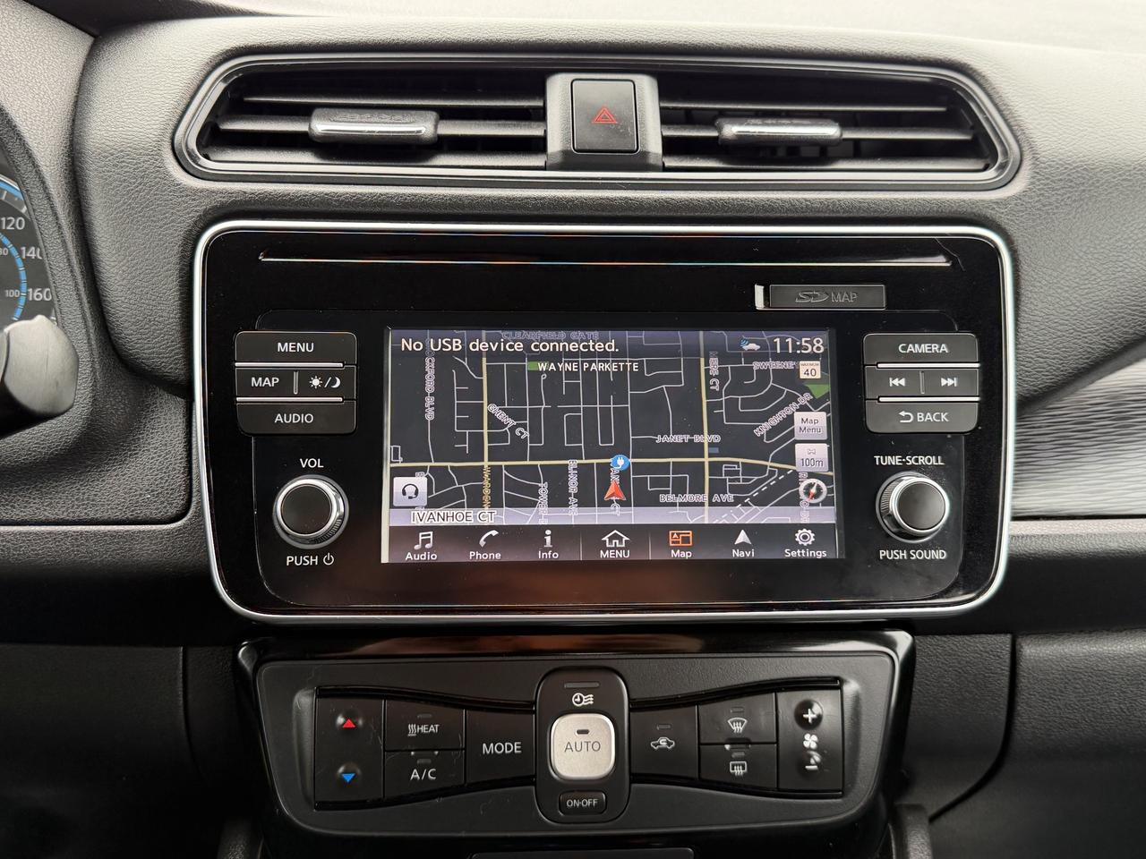 2018 Nissan Leaf SL Hatchback Photo