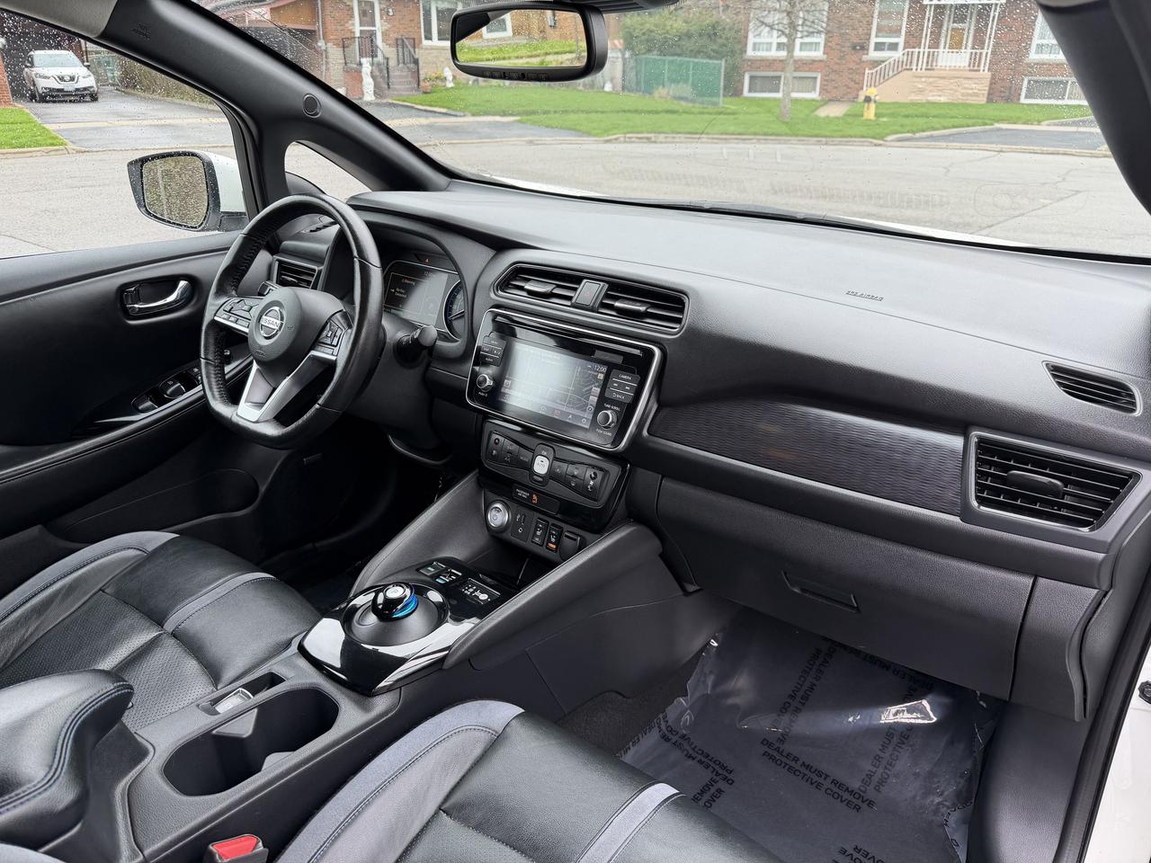 2018 Nissan Leaf SL Hatchback Photo