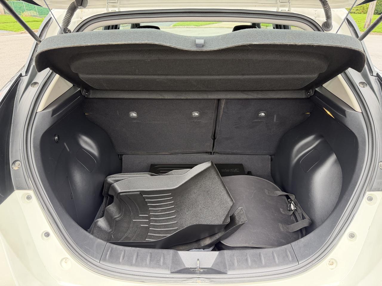 2018 Nissan Leaf SL Hatchback Photo