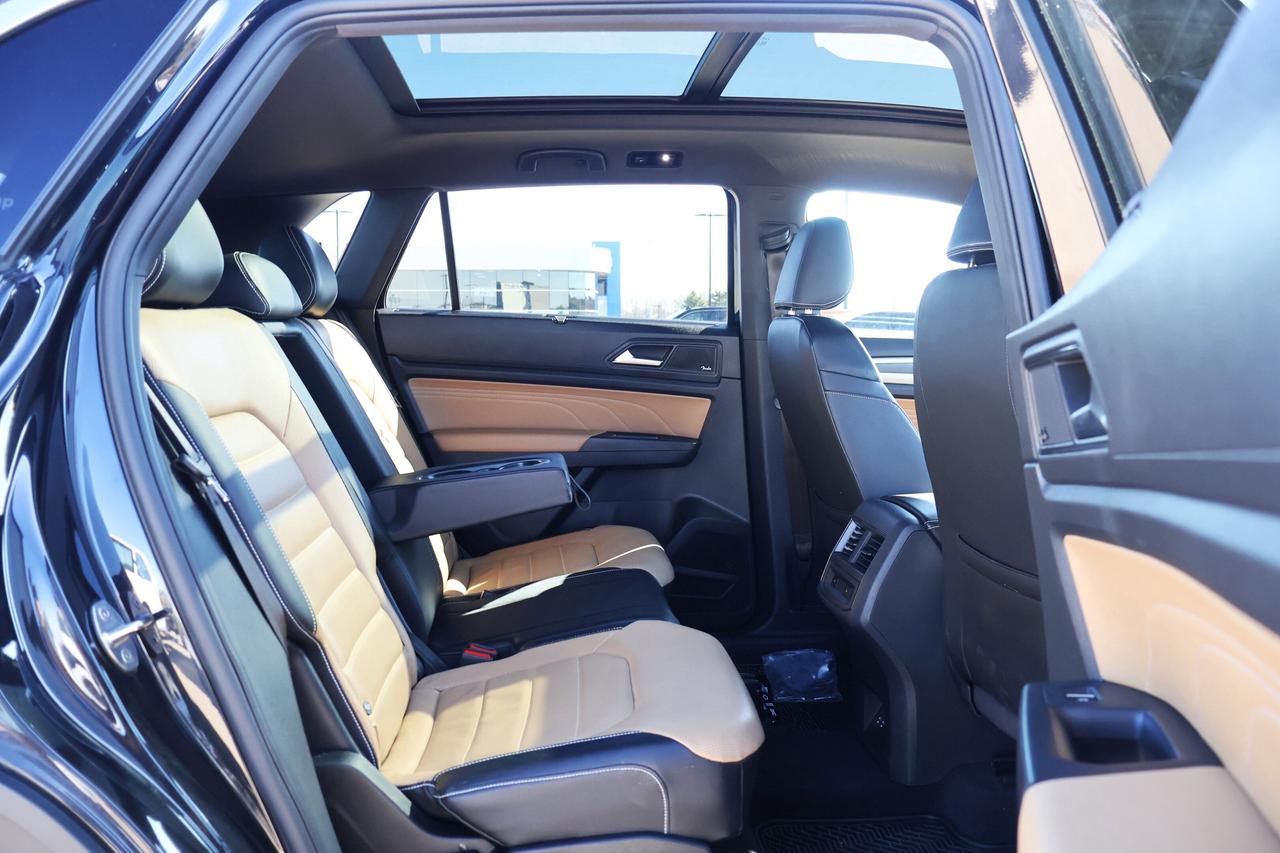 2023 Volkswagen Atlas Cross Sport Execline | | Nav System | Photo