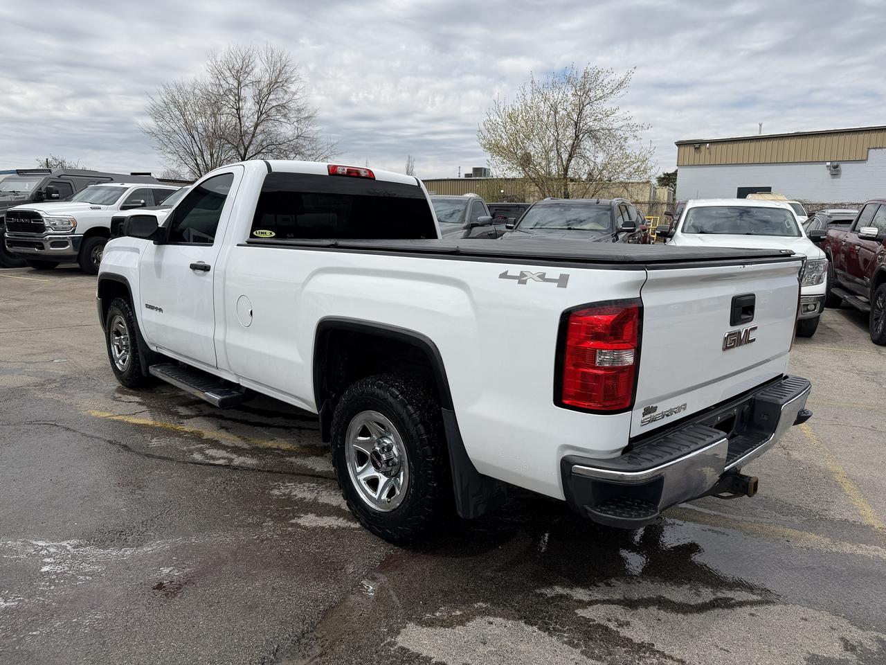 2014 GMC Sierra 1500 Reg Cab 4WD Long Box Photo4