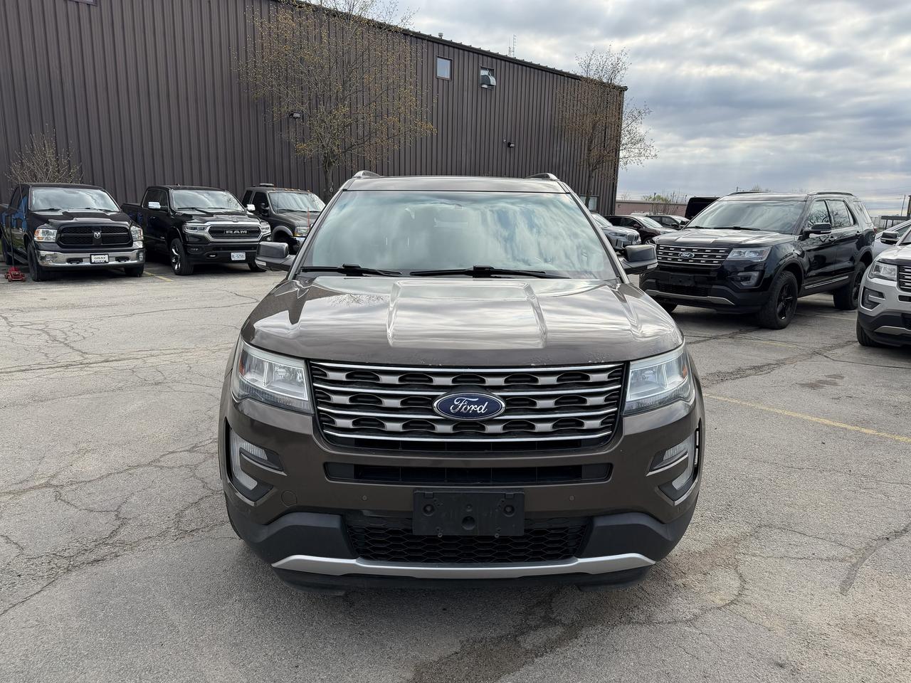 2016 Ford Explorer XLT 4WD 2.3L 4 Cyl Photo4