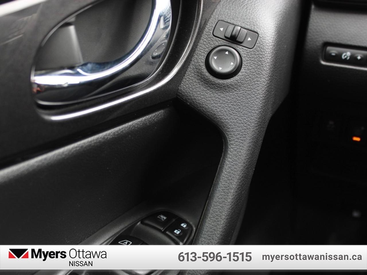 2017 Nissan Rogue SV  - Heated Seats -  Remote Start Photo