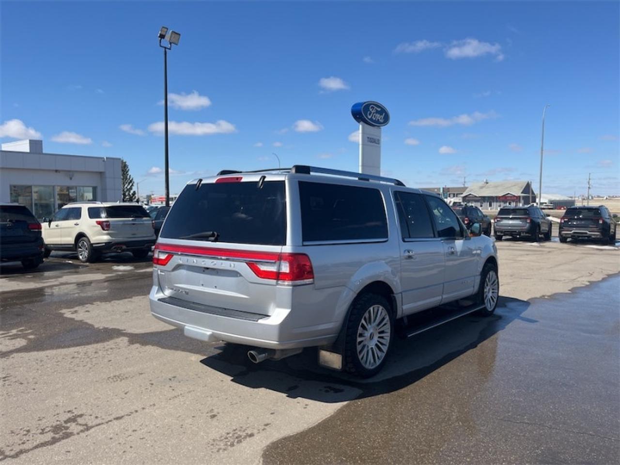 2017 Lincoln Navigator L Select  - Navigation Photo5