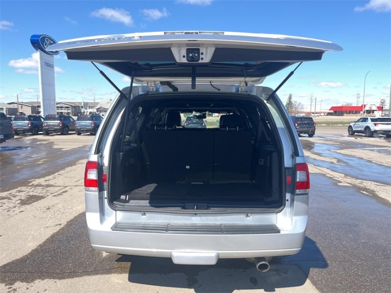 2017 Lincoln Navigator L Select  - Navigation Photo5