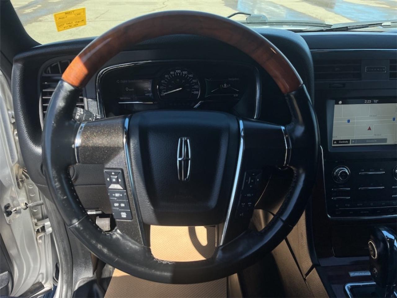 2017 Lincoln Navigator L Select  - Navigation Photo5