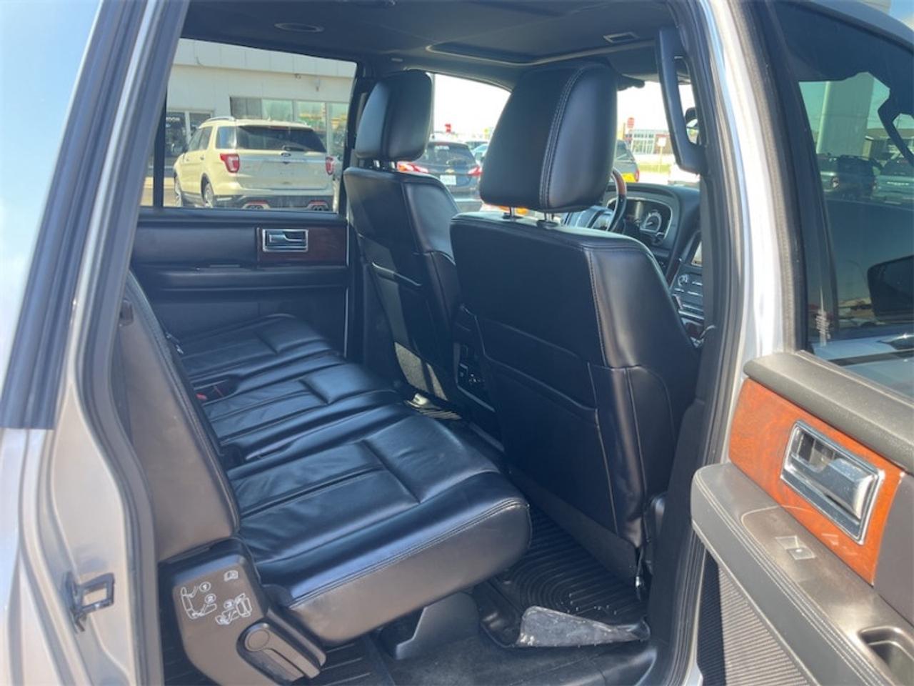 2017 Lincoln Navigator L Select  - Navigation Photo5