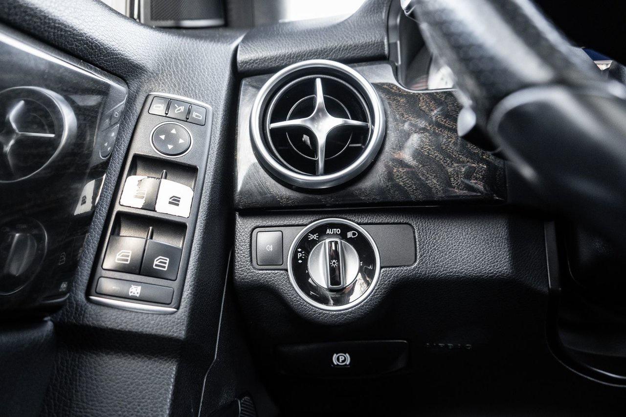 2015 Mercedes-Benz GLK-Class GLK 250 BlueTEC Photo
