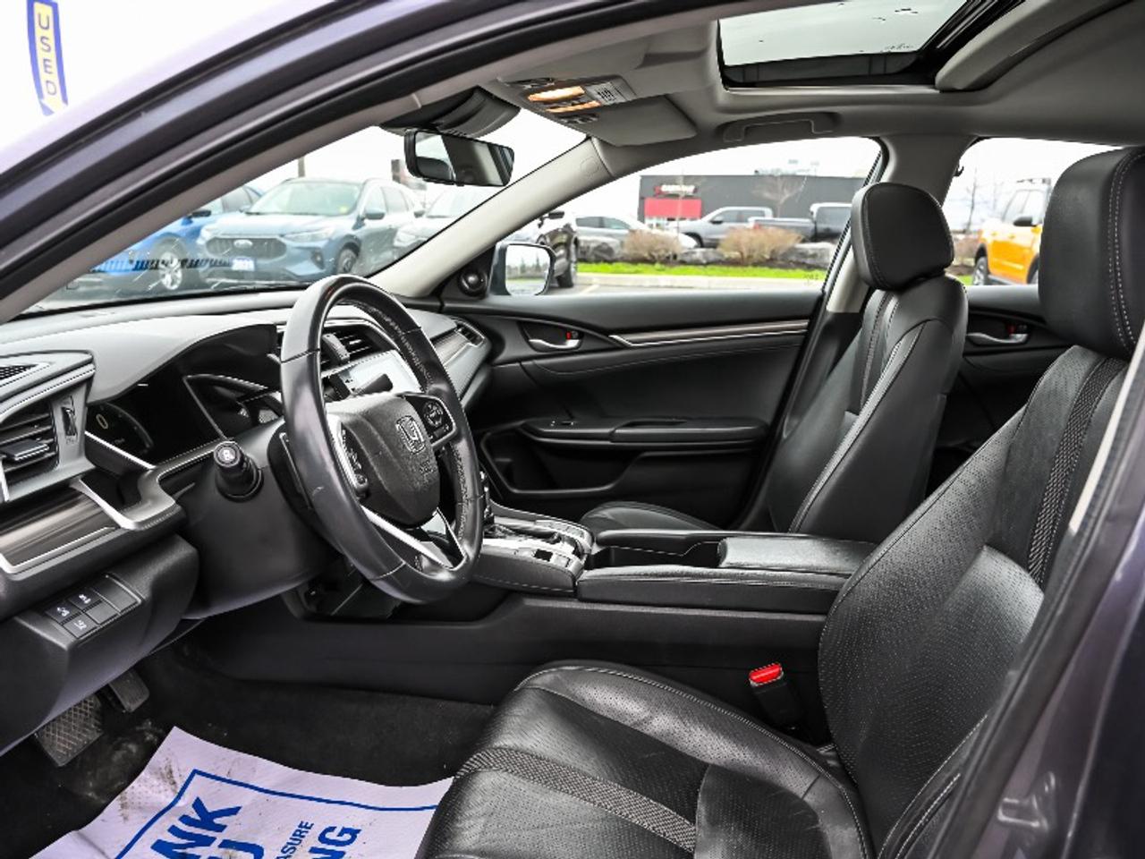 2020 Honda Civic Sedan Touring Photo