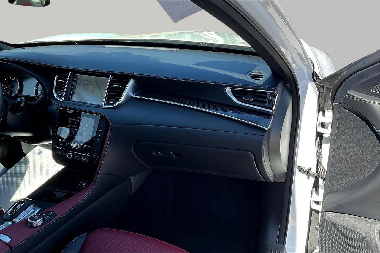 2025 Infiniti QX50 sport Photo