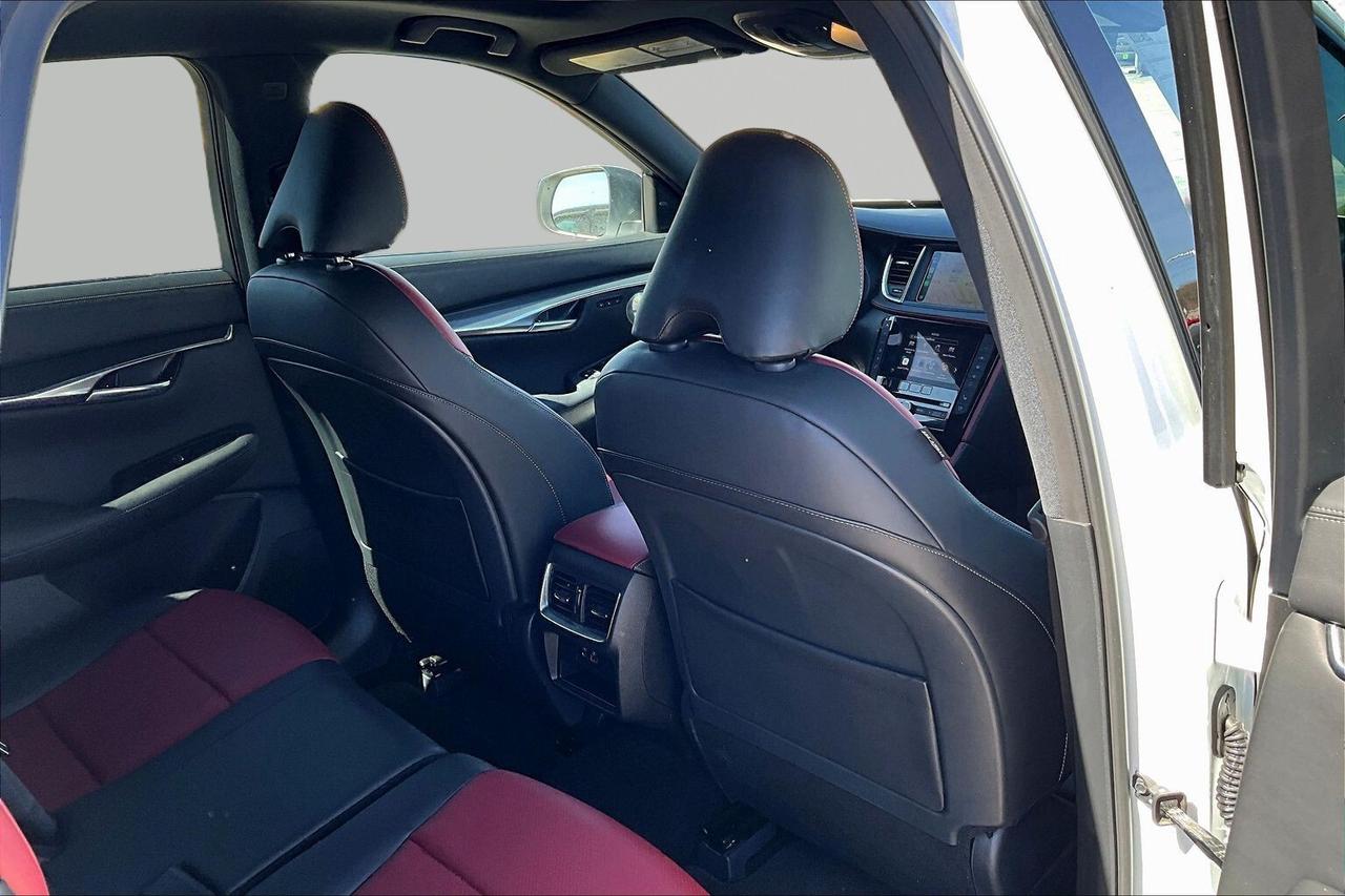 2025 Infiniti QX50 sport Photo