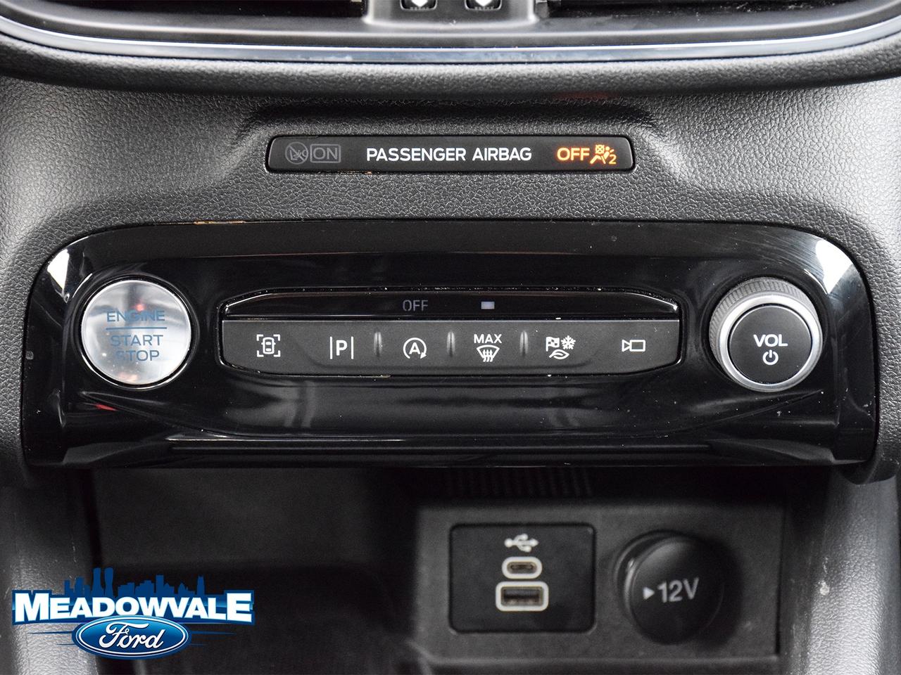2024 Ford Escape Platinum Photo