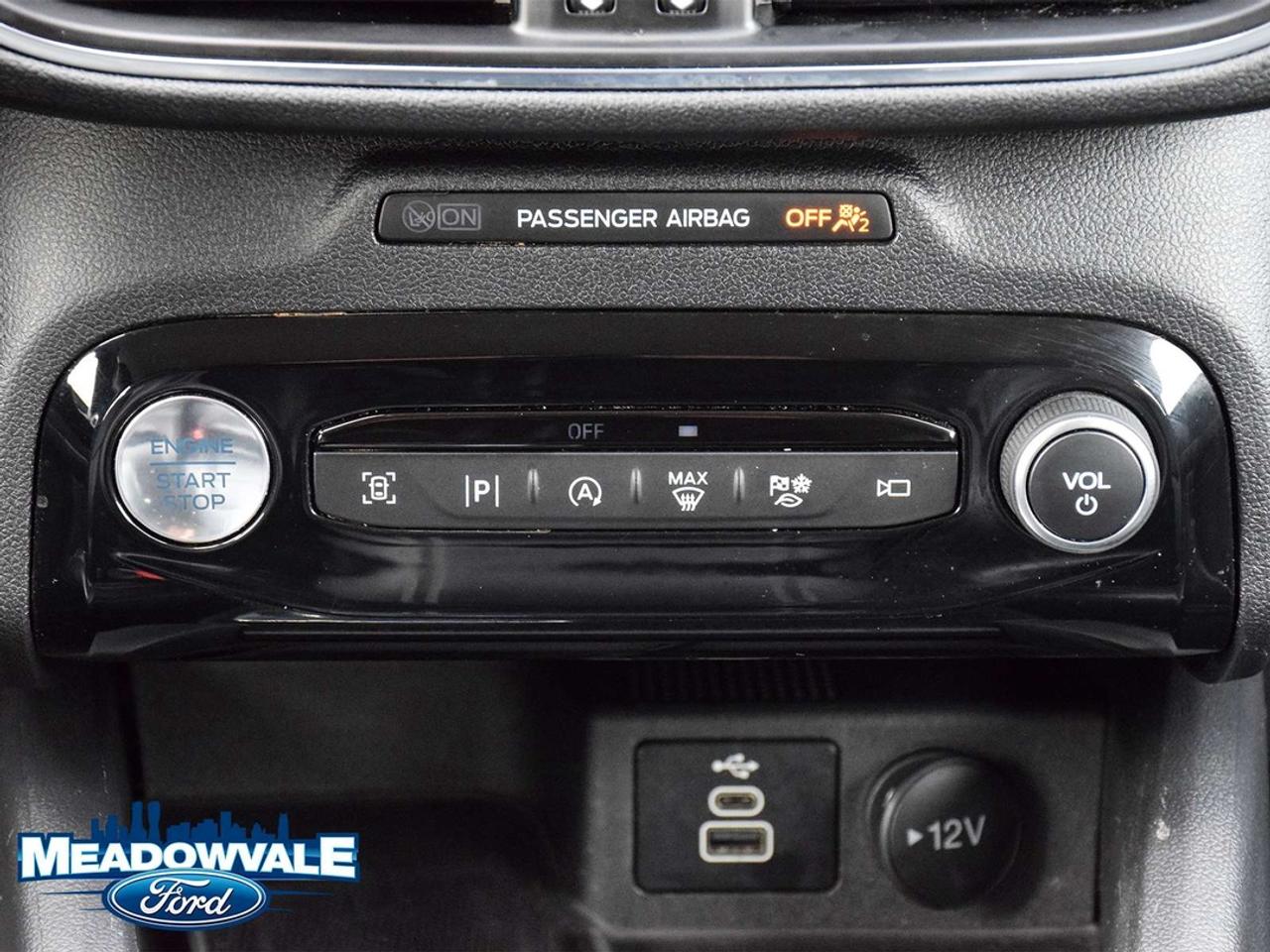 2024 Ford Escape Platinum Photo