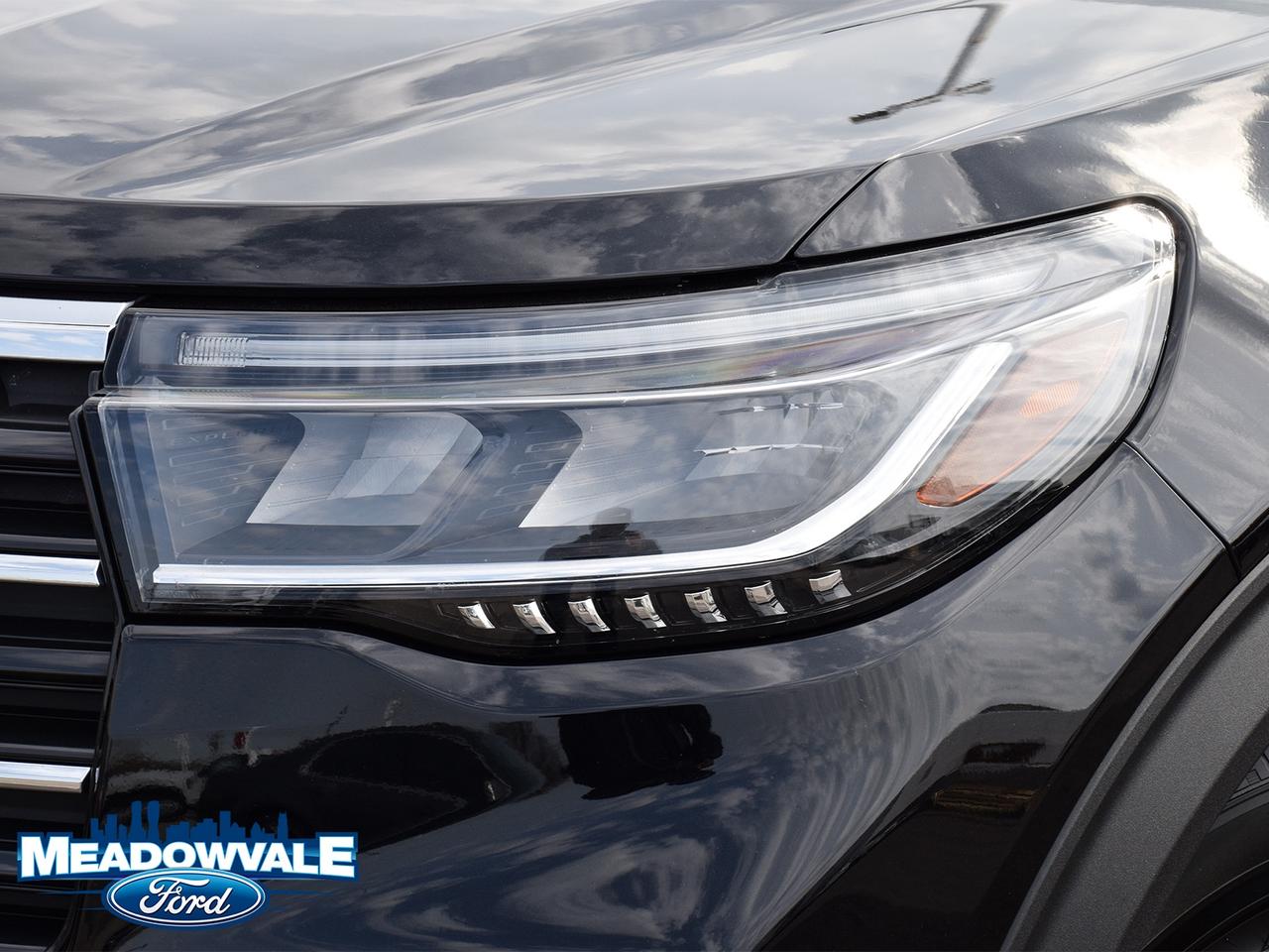 2025 Ford Explorer Active Photo