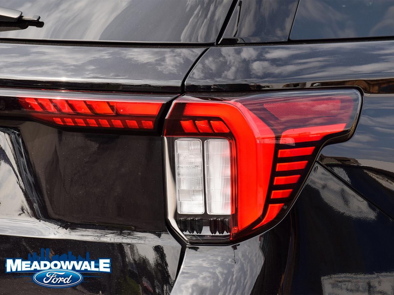 2025 Ford Explorer Active Photo