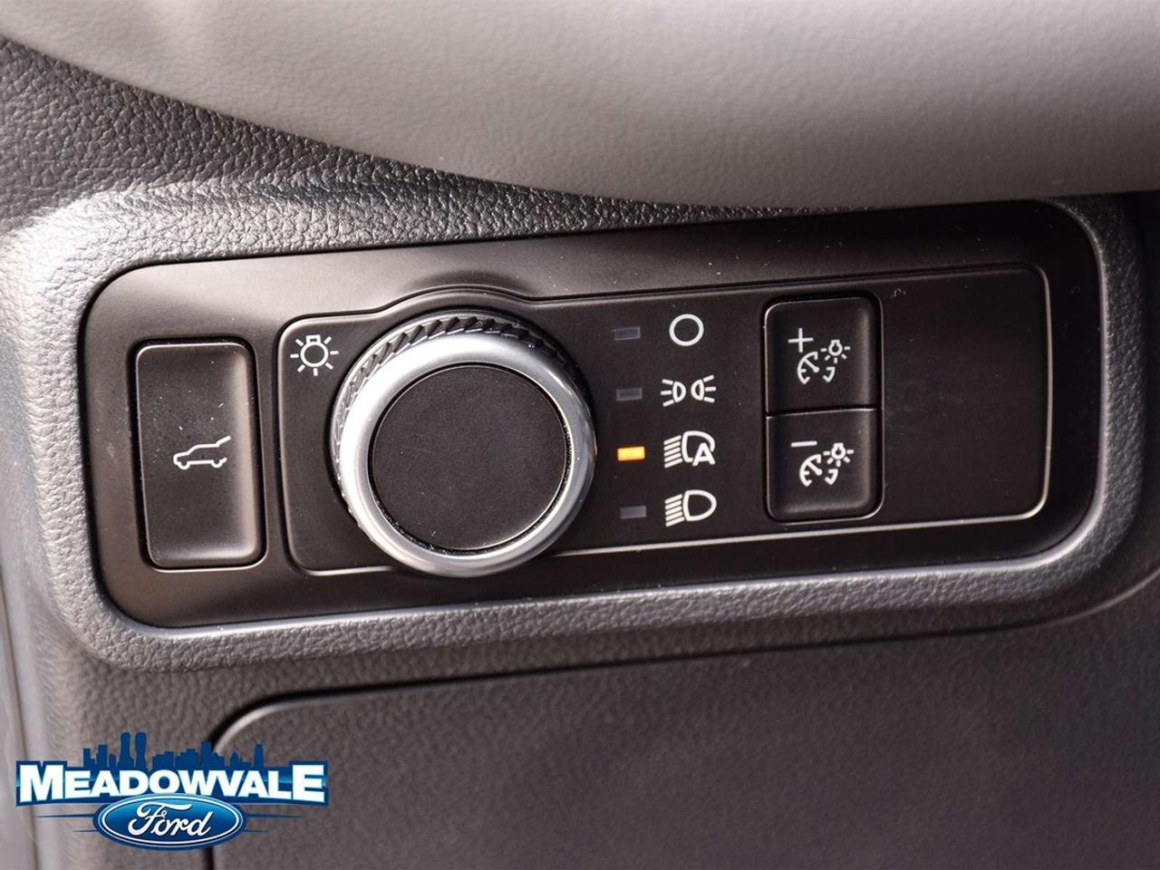 2025 Ford Explorer Active Photo