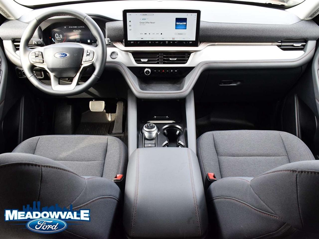 2025 Ford Explorer Active Photo