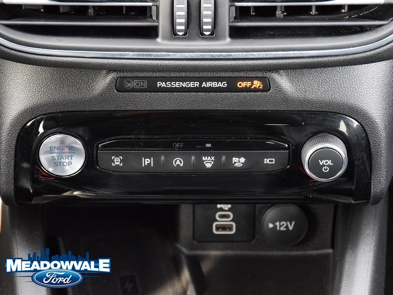 2024 Ford Escape Platinum Photo