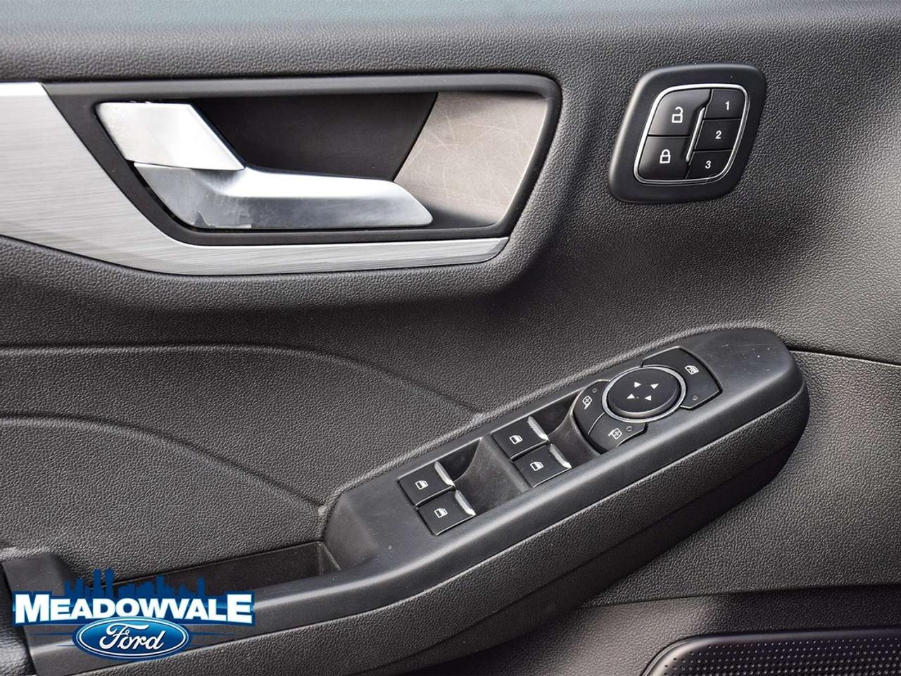 2024 Ford Escape Platinum Photo
