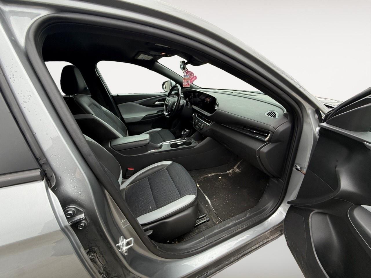 2024 Buick Envista FWD 4dr Preferred Photo