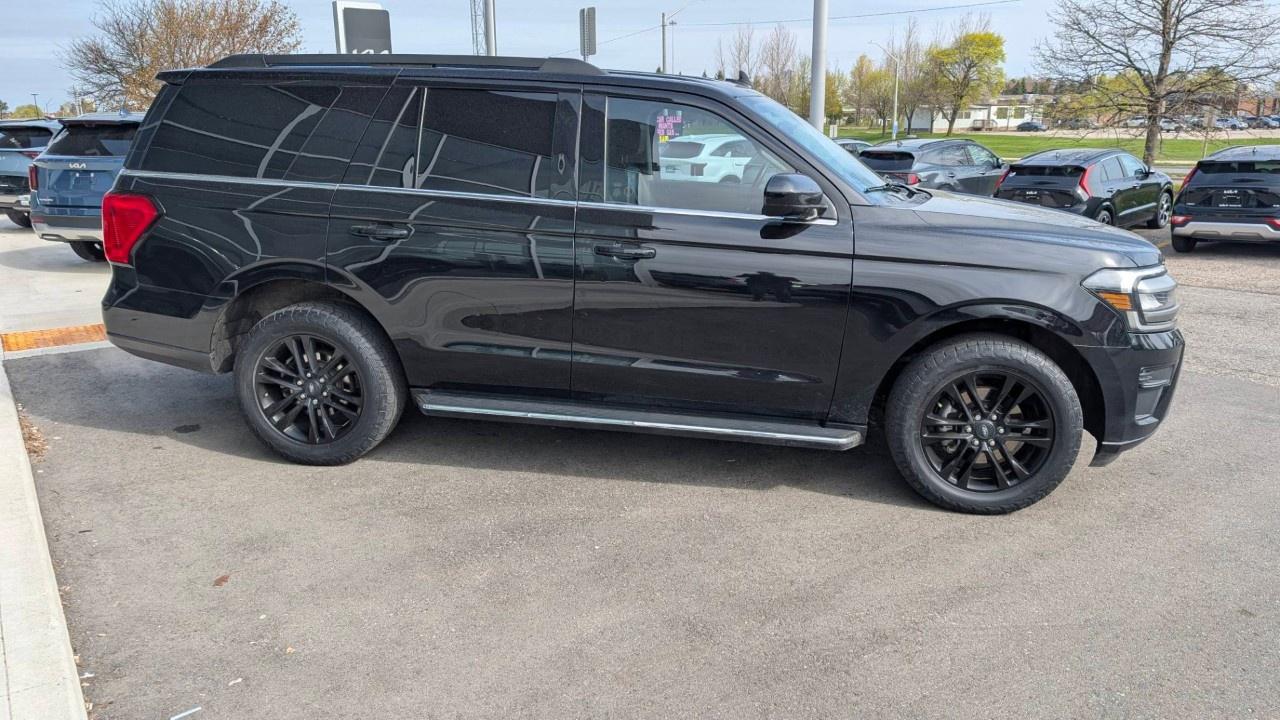 2023 Ford Expedition XLT 4X4 Photo3
