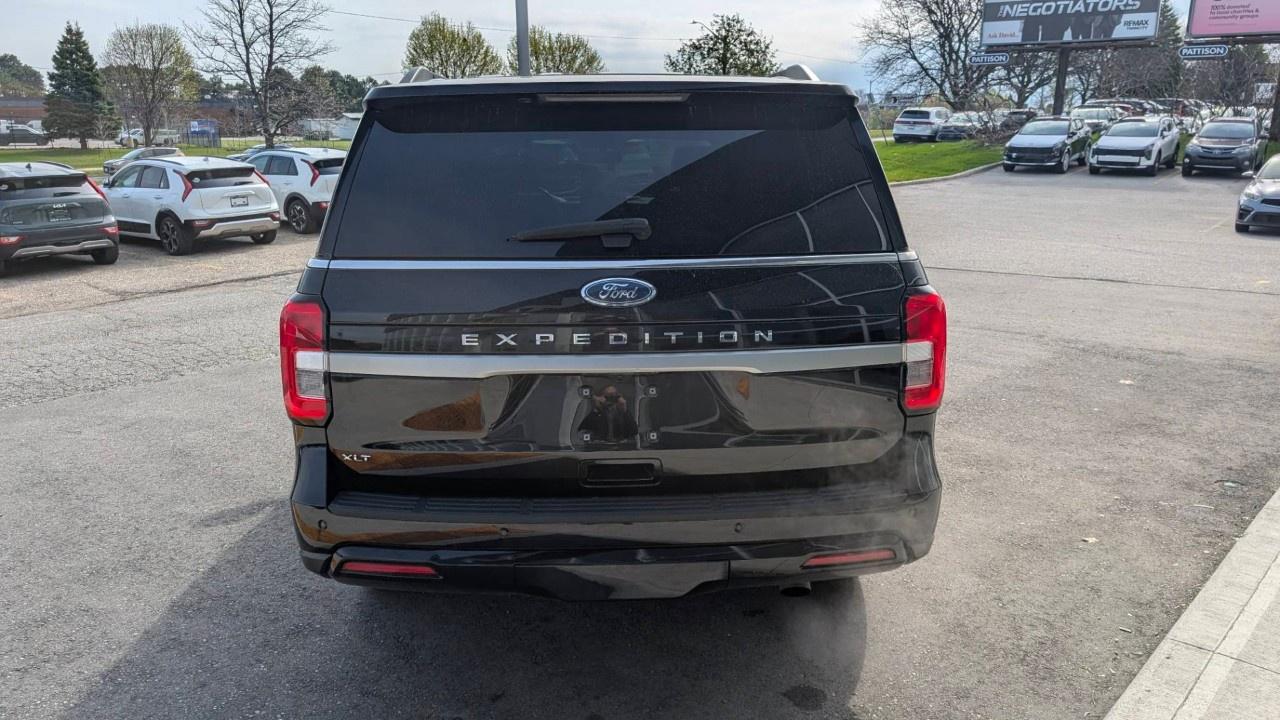 2023 Ford Expedition XLT 4X4 Photo