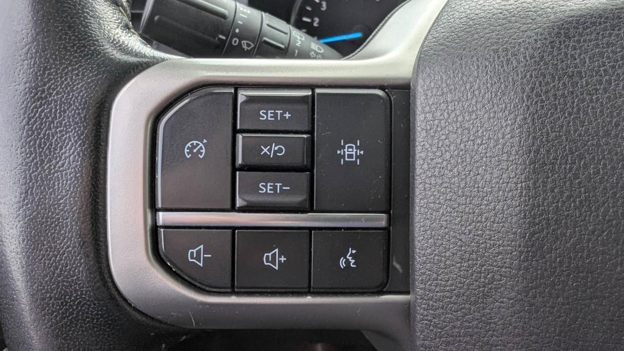 2023 Ford Expedition XLT 4X4 Photo