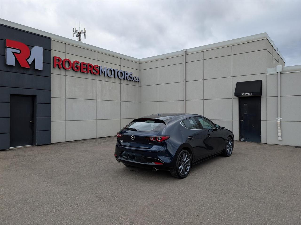 2023 Mazda MAZDA3 GT AWD - HATCH - SUNROOF - NAVI - 360 CAM - LEATHER Photo4