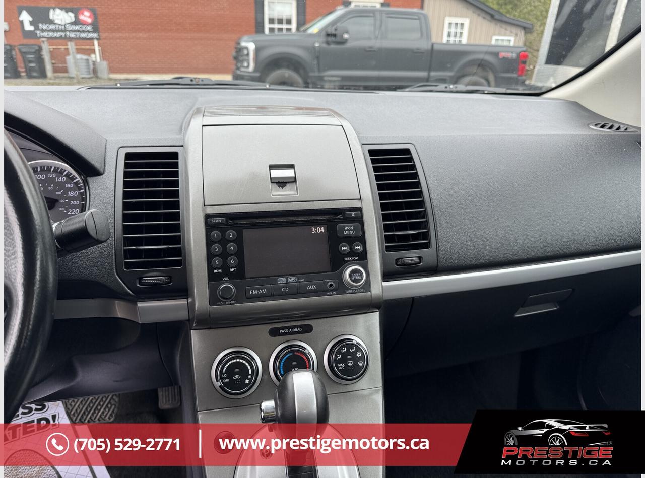 2012 Nissan Sentra SR Photo