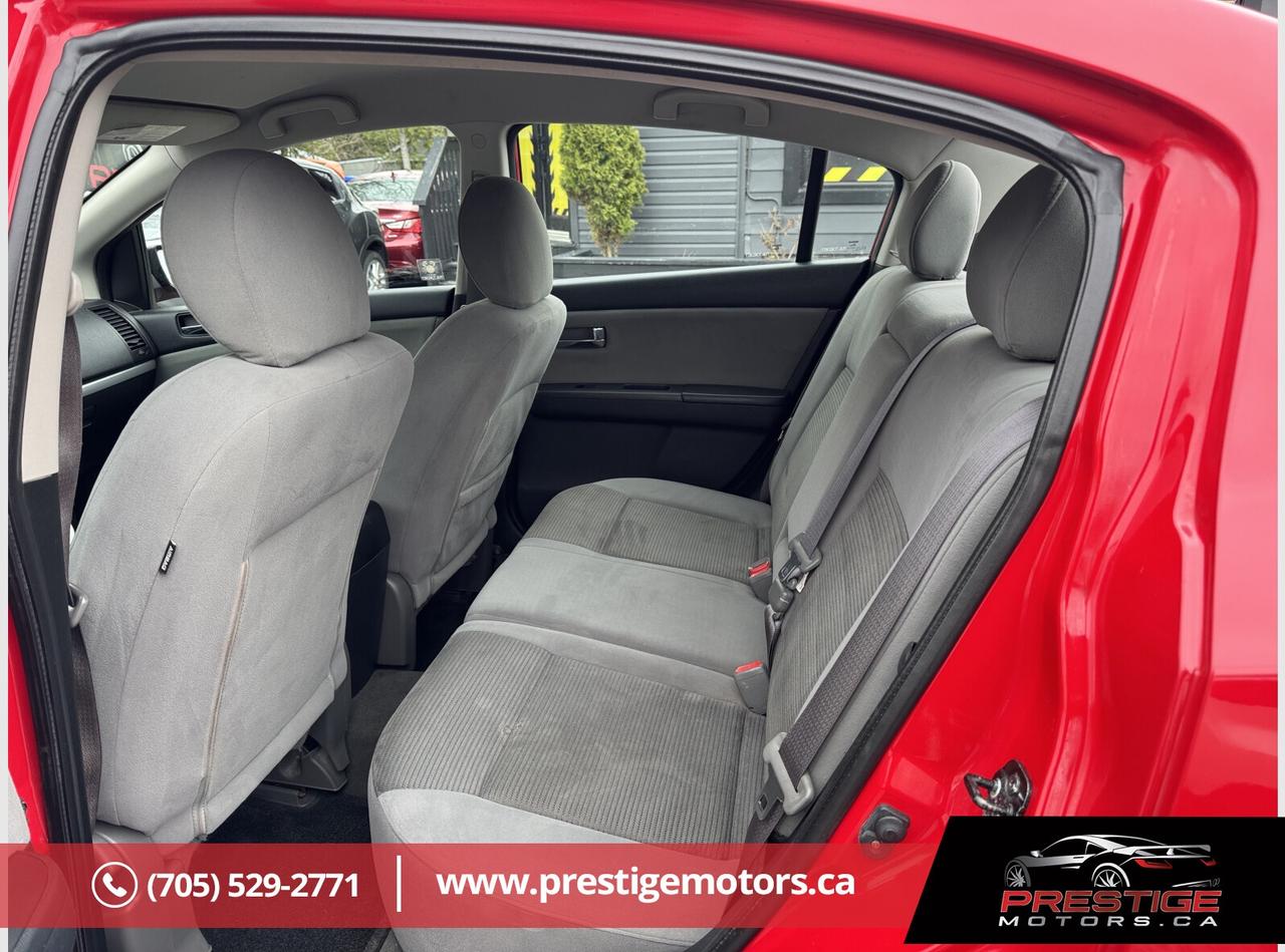 2012 Nissan Sentra SR Photo