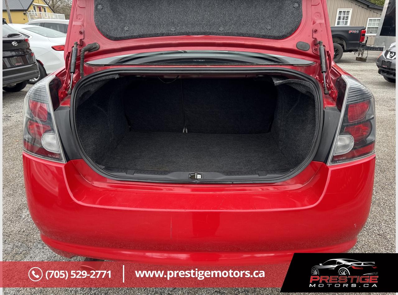 2012 Nissan Sentra SR Photo