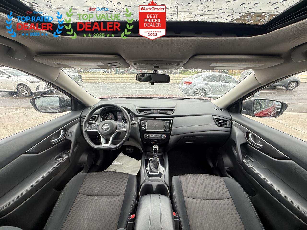 2018 Nissan Rogue SV AWD | PANO | REAR CAM | HEATED SEATS Photo