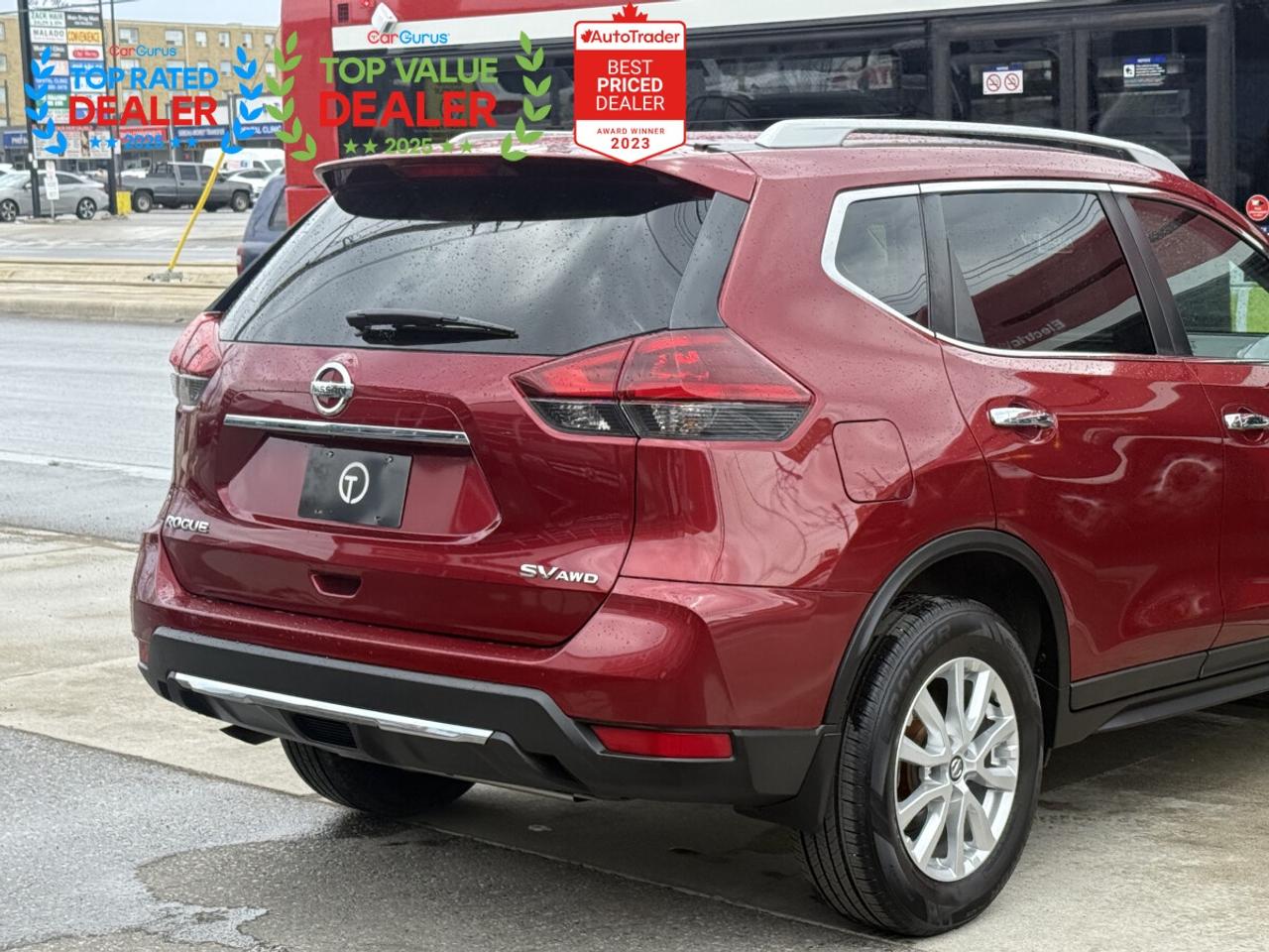 2018 Nissan Rogue SV AWD | PANO | REAR CAM | HEATED SEATS Photo