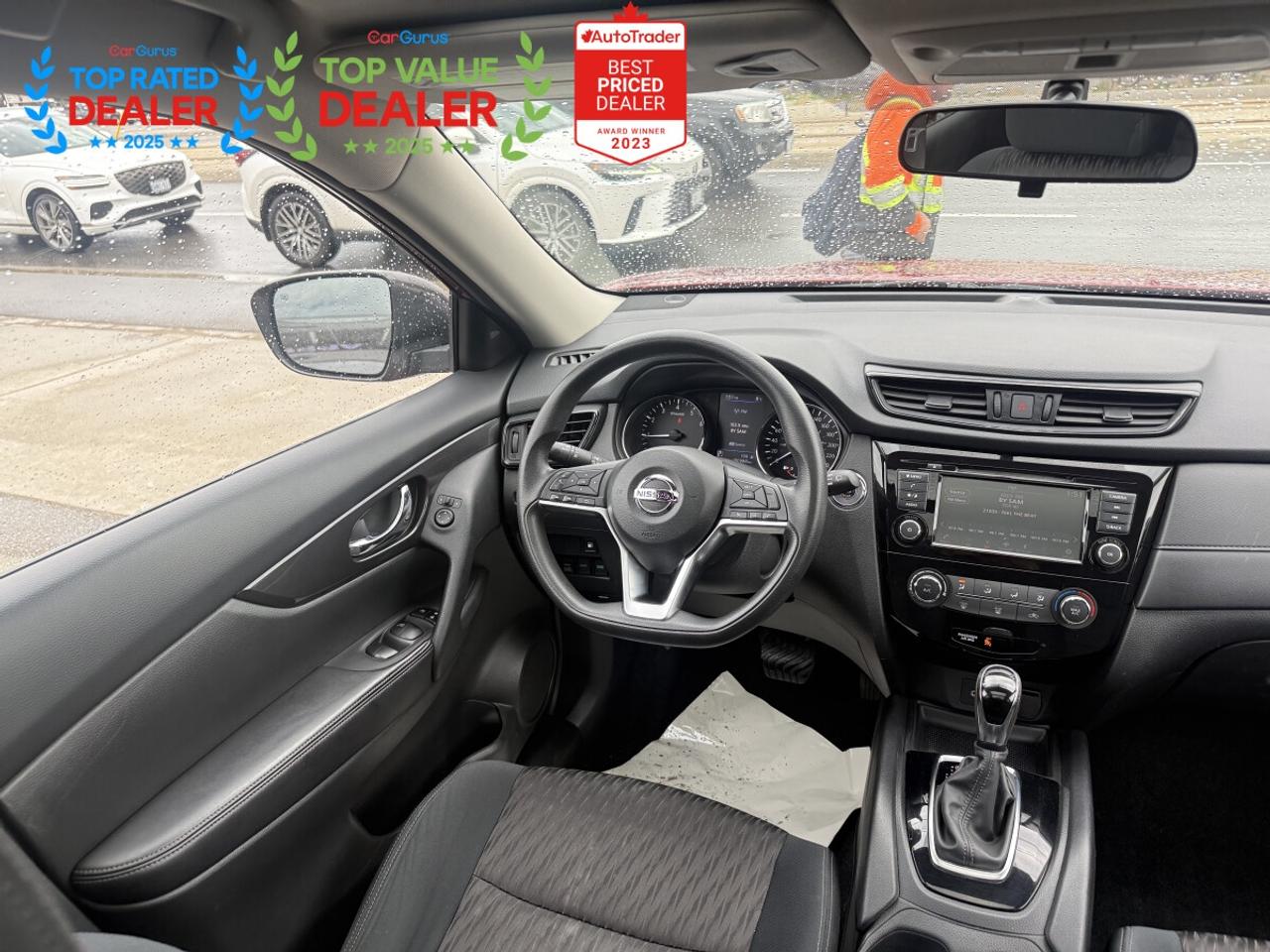 2018 Nissan Rogue SV AWD | PANO | REAR CAM | HEATED SEATS Photo