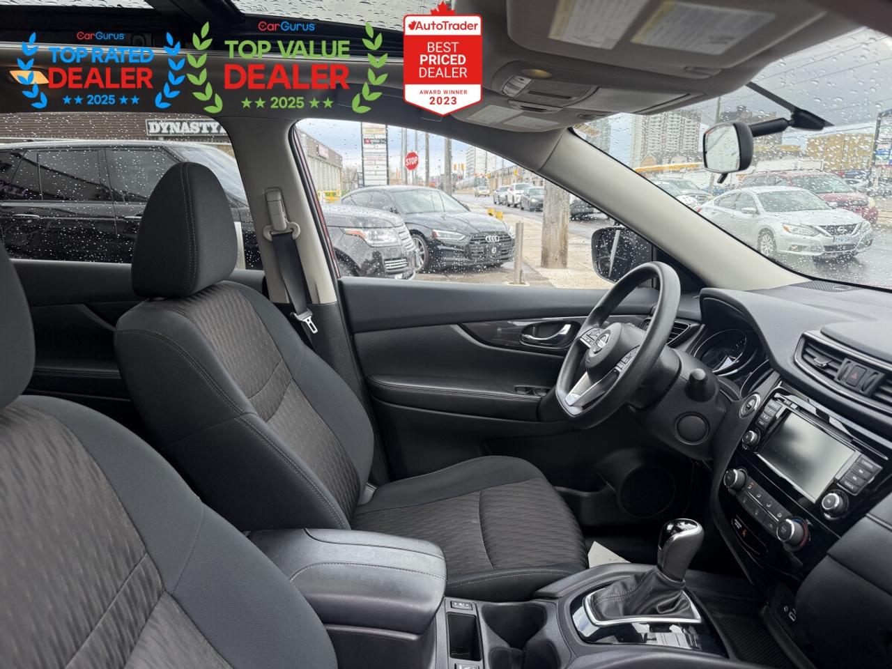 2018 Nissan Rogue SV AWD | PANO | REAR CAM | HEATED SEATS Photo