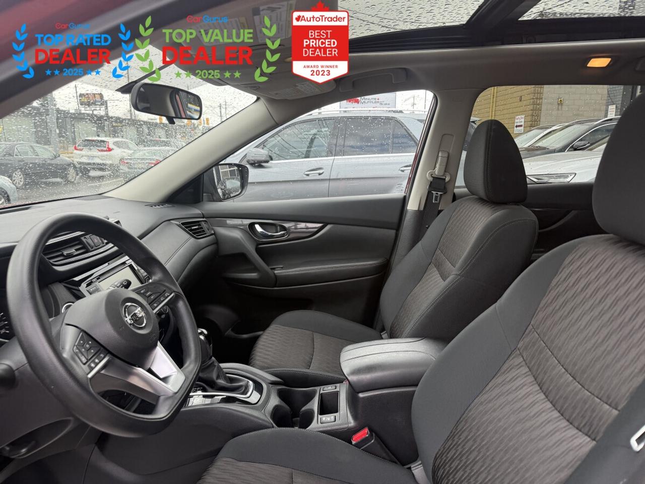 2018 Nissan Rogue SV AWD | PANO | REAR CAM | HEATED SEATS Photo