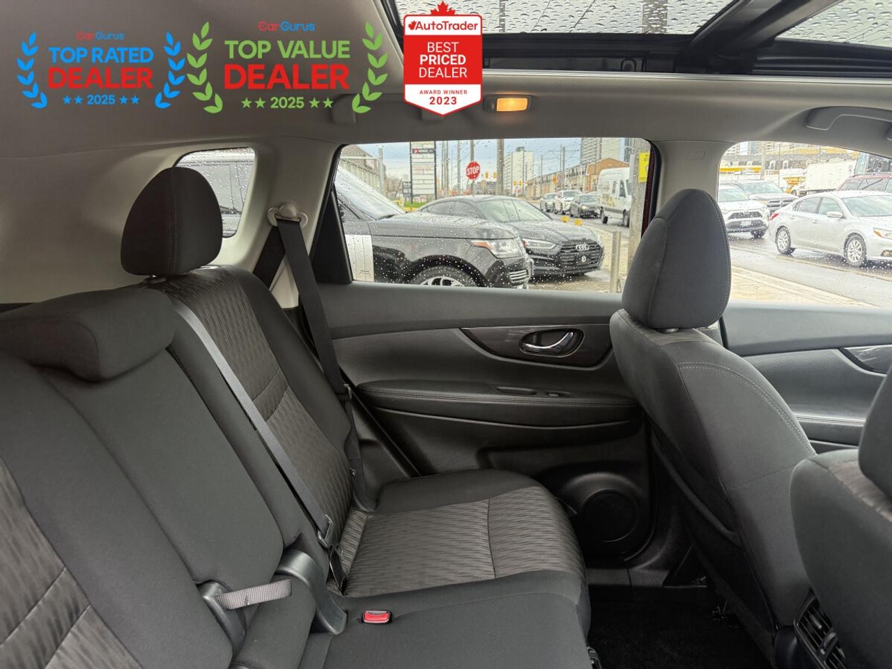 2018 Nissan Rogue SV AWD | PANO | REAR CAM | HEATED SEATS Photo