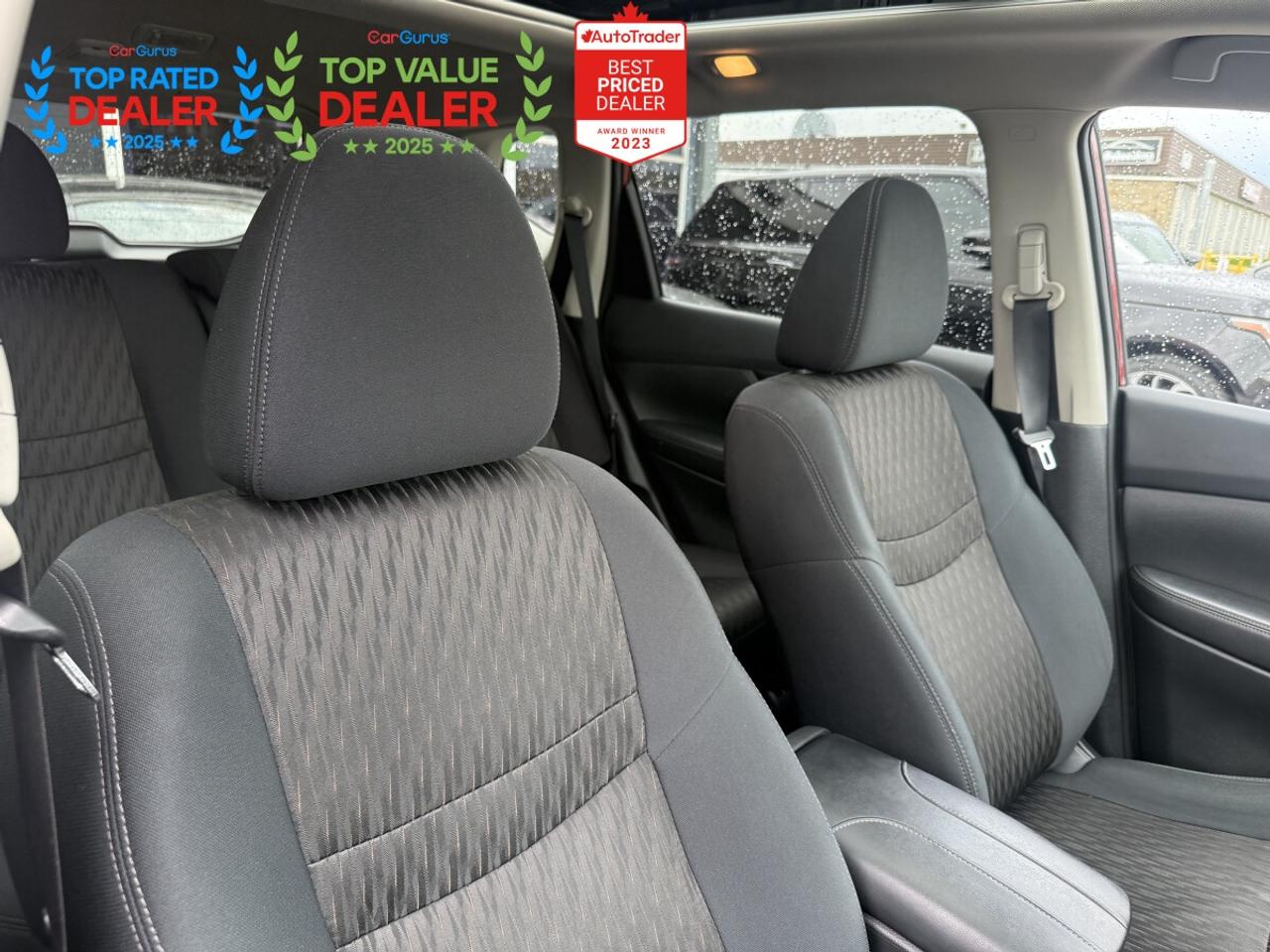 2018 Nissan Rogue SV AWD | PANO | REAR CAM | HEATED SEATS Photo