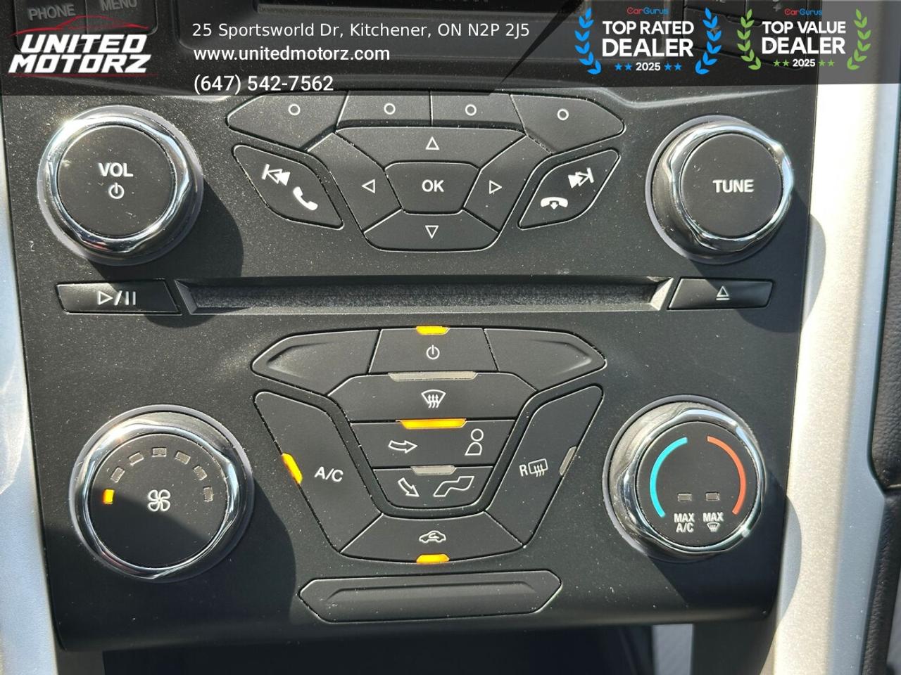 2014 Ford Fusion SE Photo