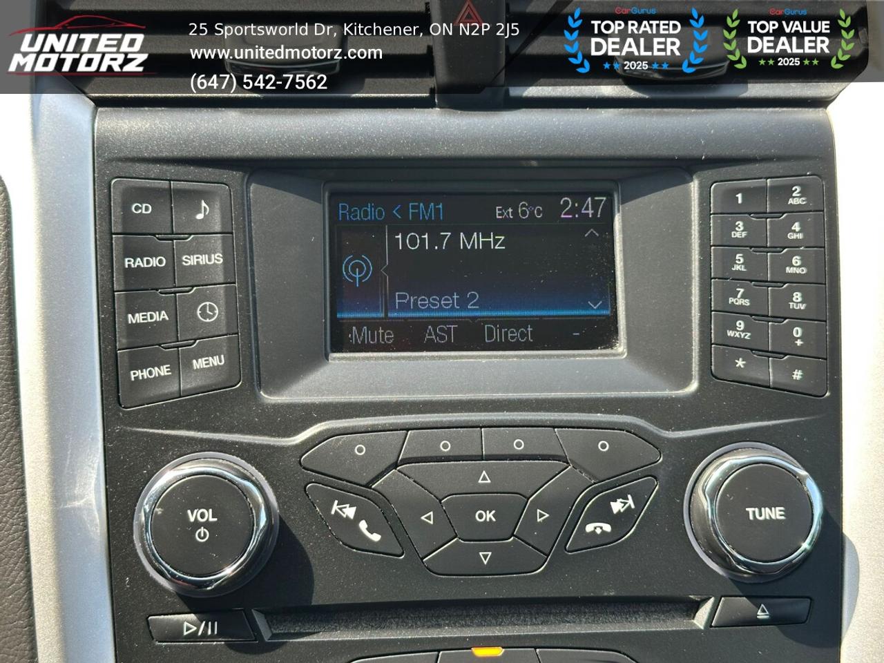 2014 Ford Fusion SE Photo